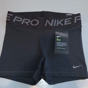 Nike women’s pro 3” spandex